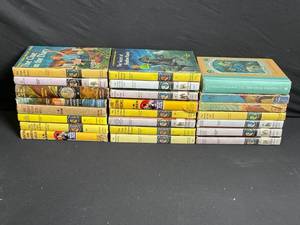 lot 167 image: Grosset & Dunlap Vintage Hardy Boys & Nancy Drew Book Lot - 40 Titles