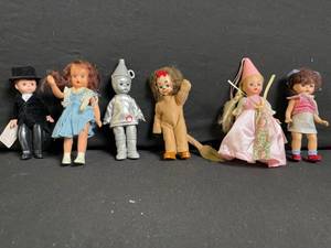 lot 199 image: Six Vintage Dolls Lot - Assorted Character Figures