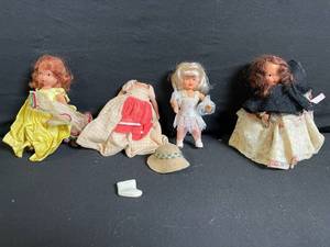 lot 200 image: Vintage Cloth Doll Lot - 4 Dressed Dolls with Outfits, Hats & Accessories