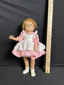 lot 213 image: Ideal P-90 Doll - Vintage Vinyl Girl in Pink Gingham Dress & White Pinafore