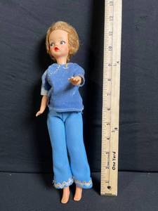 lot 215 image: Ideal Vintage Fashion Doll - Blue Denim Outfit, 11 in. Tall