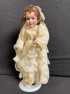 lot 235 image: Vintage Wendy Lawton Doll - Porcelain Head, Ivory Lace Dress & Bonnet