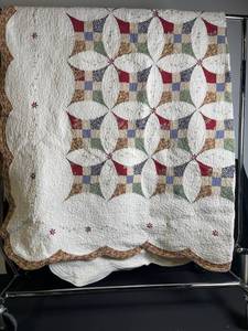 lot A-274 image: Handmade Patchwork Quilt - Approx 88 x 180 in, Scalloped Border