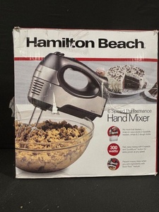 lot 21 image: Hamilton Beach Hand Mixer 6-Speed 300W - Model 62646FG