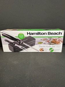 lot 129 image: Hamilton Beach Electric Knife Set with Fork & Case