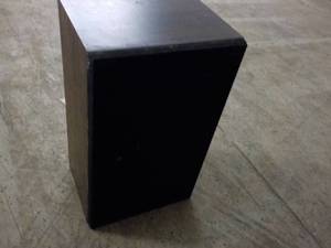 lot 3 image: Speaker 26 x 16 x 12...