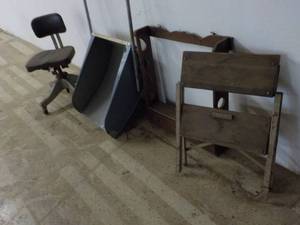 lot 5 image: Cart and 3 more pics...