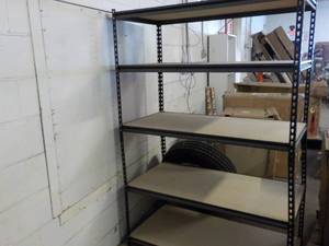 lot 14 image: 5 Shelf Metal and Wood Shelving Uni...