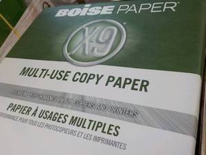 lot 26 image: Boise 2500 Sheets 11 x 17 White Pa...
