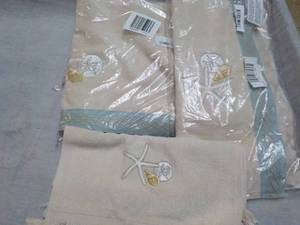 lot 82 image: 3 pc Beach Towel Set New from JCPe...