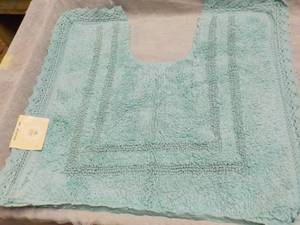 lot 86 image: Opulent Bath Mat 20 x 20 New from...