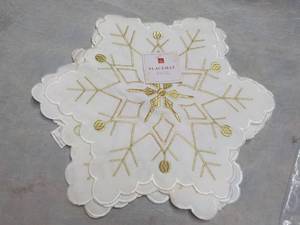 lot 98 image: Home Wear Placemat set of 8 - 15 x ...