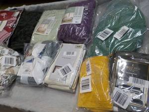 lot 100 image: New Overstock from JCPennys...