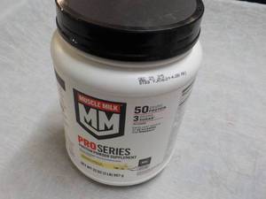 lot 113 image: 32 oz jug Pro Series Muscle Milk Pr...