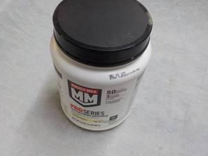 lot 114 image: 32 oz jug Pro Series Muscle Milk Pr...