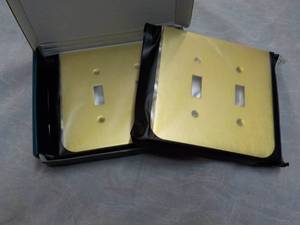 lot 194 image: Gold Outlet and Switch Covers...
