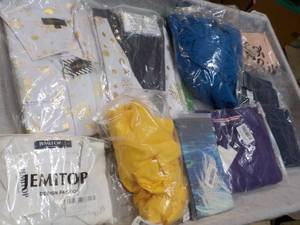 lot 226 image: New Clothes from Amazon - various s...