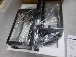 lot 250 image: 2 pack Outdoor Wall Lanterns...