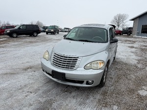 lot 8 image: 2006 Chrysler PT Cruiser Limited