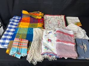 lot 57 image: Collection of Vintage and Embroidered Kitchen Linens and Tablecloths