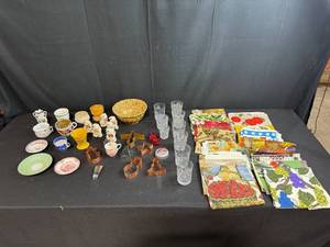 lot 86 image: Vintage Kitchenware Collection with Glasses, Cookie Cutters and Printed Linens