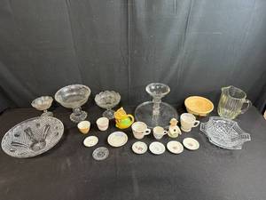 lot 97 image: Assorted Vintage Glassware and Ceramic Dishware Collection