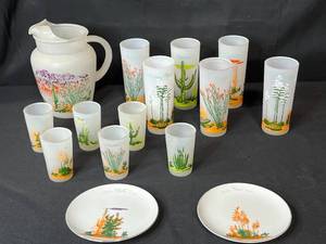lot 114 image: Blakely Arizona Cactus Frosted Glass Pitcher Set with Glasses and Plates