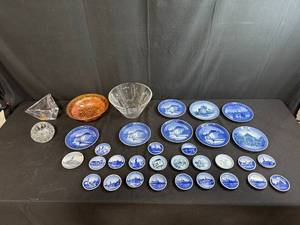 lot 161 image: Collection of Orrefors Sweden Crystal, Carnival Glass Bowl, and Blue Commemorative Plates