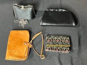 lot 192 image: Vintage Purse and Clutch Collection - Set of 4 Assorted Bags
