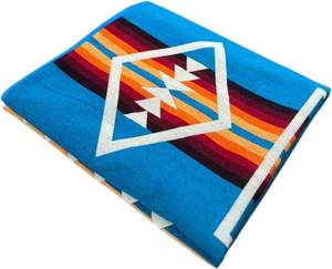 lot 26 image: Ahuay Alpaca Wool Andean Geometric Throw
