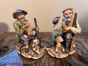 lot 365 image: Set of 2 Vintage Hunter and Dog Porcelain Figurines