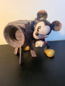 lot 299 image: Vintage Style Mickey Mouse Movie Camera Coin Bank Figurine