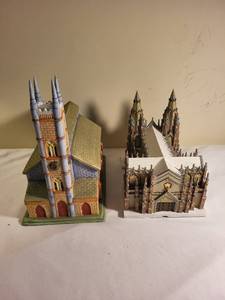 lot 336 image: Set of 2 Collectible Church Figurines - St. Andrews and St. Patrick Cathedrals