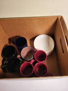 lot 349 image: Collection of 8 Ceramic Coffee Mugs and 6 White Saucers