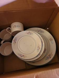 lot 351 image: International China Company Hickory Hill Stoneware Dinnerware Set