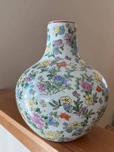 lot 115 image: Porcelain Ginger Jar Vase - Hand-Painted Floral Motif, Made in China, 11in Tall