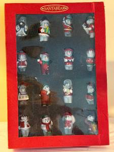 lot 5 image: Santabear 1999 16-Piece Boxed Snowman Figurines Set