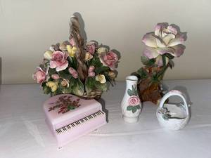 lot 120 image: Capodimonte Porcelain 4-Piece Floral Set Pink Piano, Rose Vase, Basket & Bouquet