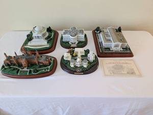 lot 14 image: Set of 5 Historical Washington DC Landmark Miniature Replicas with Certificate