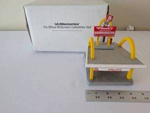 lot 28 image: McMemories McDonalds Classic Collectible Lighted Building 1996 in Box