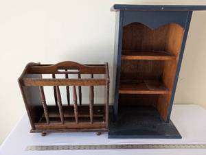 lot 36 image: Wooden Magazine Rack and Small Bookshelf Set