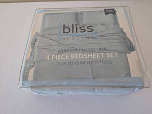 lot 46 image: Bliss Bedding 4 Piece Queen Bedsheet Set Ultra Soft Microfiber Blue