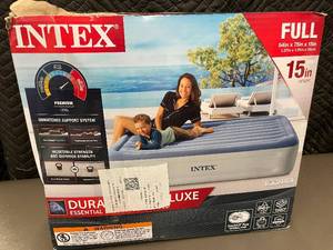 lot 16 image: Intex Dura-Beam Deluxe Full-Size Airbed 54x75x15in