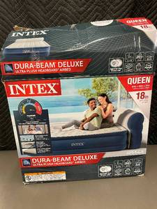 lot 18 image: Intex Dura-Beam Deluxe Ultra Plush Headboard Airbed Queen 18in