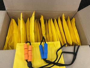 lot 45 image: 23 lots of 2 Glasses neck straps for Sports