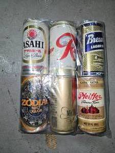 lot 6 image: 6 beer cans, vintage