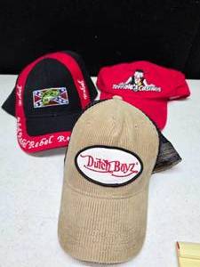 lot 3 image: 3 collector hats