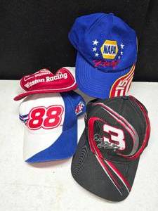 lot 2 image: Nascar Baseball caps