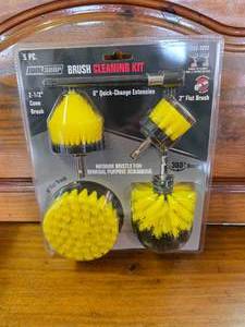 lot 52 image: NEW 4 pc 14 hex tread car detail brush set