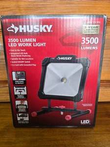lot 16 image: NEW Husky 3500 worklight with stand